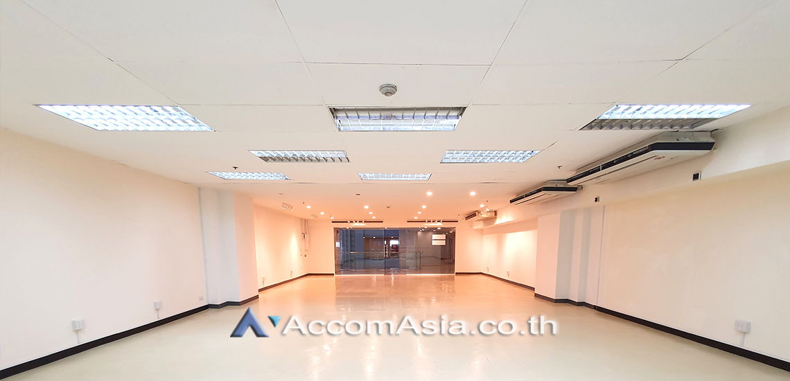 4  Studio Office Space For Rent in Sukhumvit ,Bangkok BTS Nana at The Trendy Sukhumvit 13 AA28202