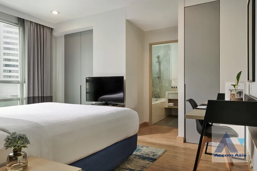 8  2 br Apartment For Rent in Sukhumvit ,Bangkok BTS Asok - MRT Sukhumvit at Perfect for living of family AA28244
