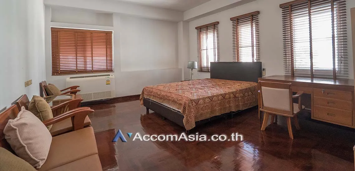 5  2 br Apartment for rent and sale in Sathorn ,Bangkok BTS Chong Nonsi at Low Rised Building AA28265