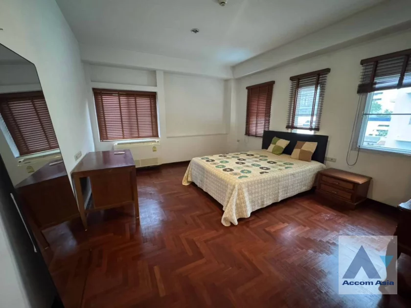 13  2 br Apartment For Rent in Sathorn ,Bangkok BTS Chong Nonsi at Low Rised Building AA28265