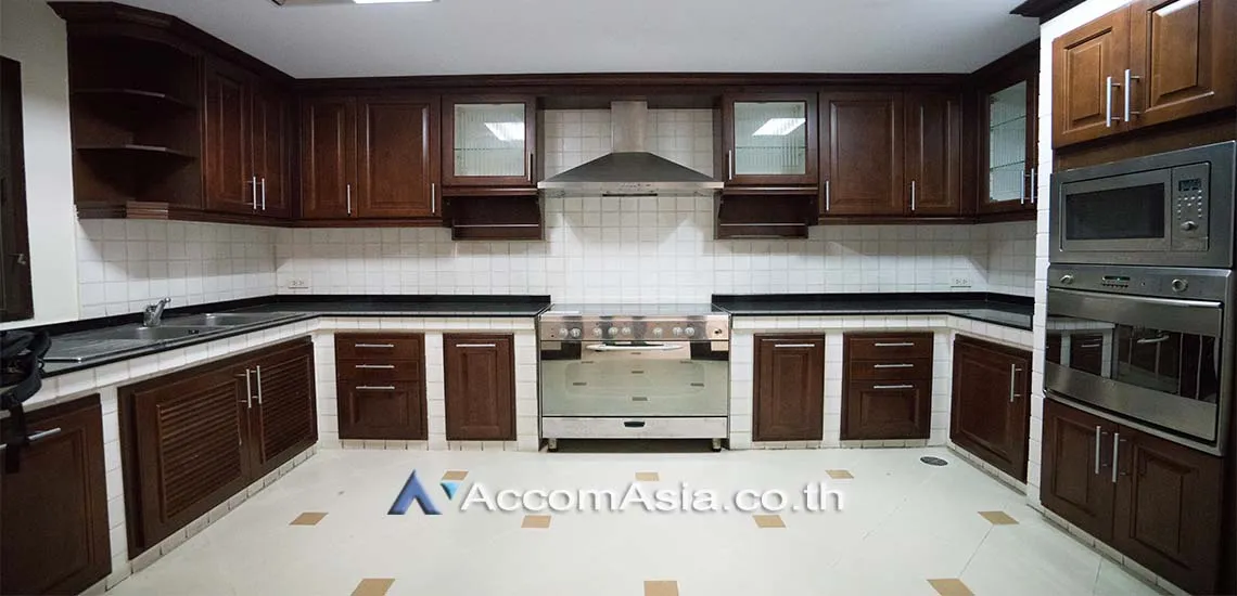 13  3 br House for rent and sale in Sukhumvit ,Bangkok BTS Ekkamai at The classical charming AA28268