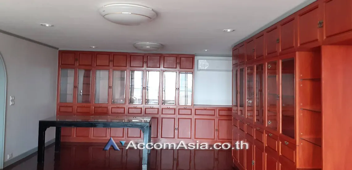 unit 3 Bedrooms  Condominium For Rent in Sukhumvit, Bangkok  near BTS Thong Lo (AA28284)