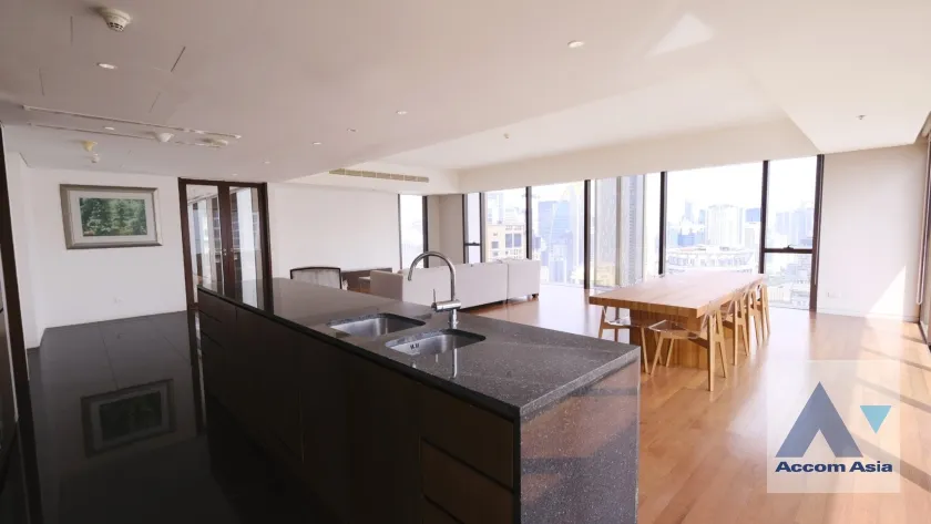 13  3 br Condominium For Rent in Ploenchit ,Bangkok BTS Ratchadamri at Hansar Residence AA28289