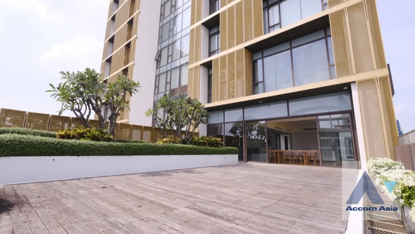 Huge Terrace, Penthouse |  Hansar Residence Condominium  3 Bedroom for Rent BTS Ratchadamri in Ploenchit Bangkok