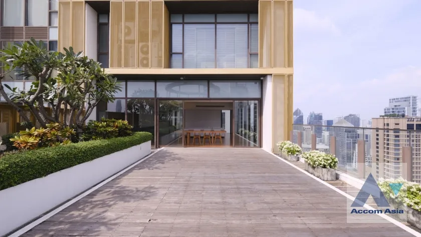 unitHuge Terrace, Penthouse |  3 Bedrooms  Condominium For Rent in Ploenchit, Bangkok  near BTS Ratchadamri (AA28289)