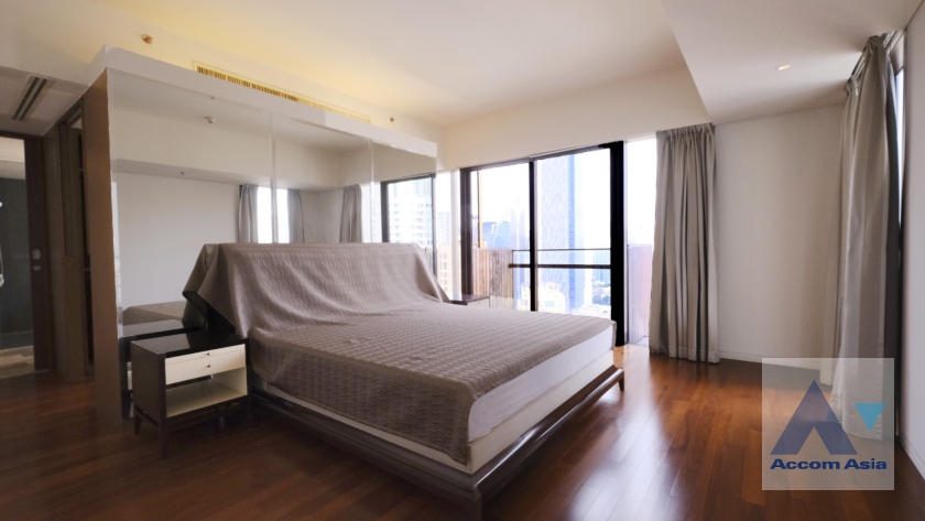 16  3 br Condominium For Rent in Ploenchit ,Bangkok BTS Ratchadamri at Hansar Residence AA28289