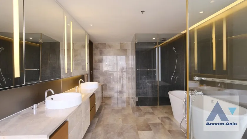 18  3 br Condominium For Rent in Ploenchit ,Bangkok BTS Ratchadamri at Hansar Residence AA28289