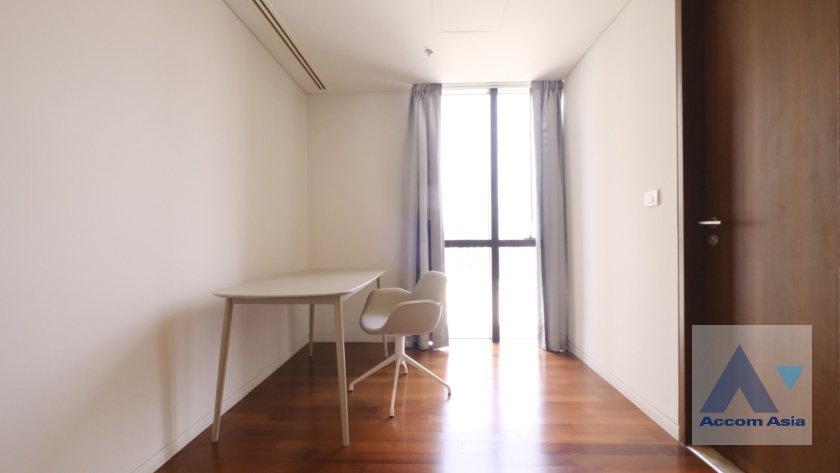 26  3 br Condominium For Rent in Ploenchit ,Bangkok BTS Ratchadamri at Hansar Residence AA28289