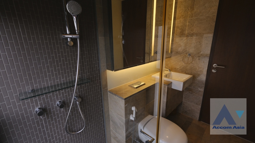 28  3 br Condominium For Rent in Ploenchit ,Bangkok BTS Ratchadamri at Hansar Residence AA28289