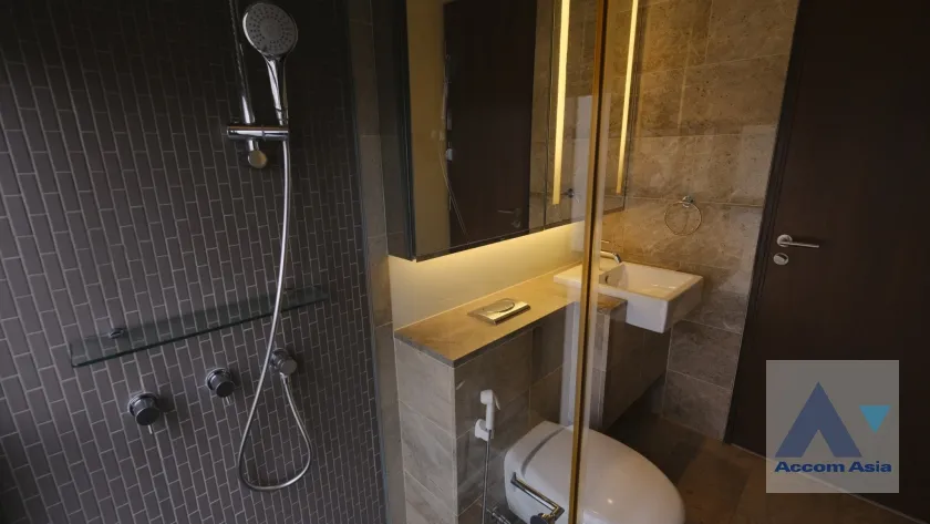 28  3 br Condominium For Rent in Ploenchit ,Bangkok BTS Ratchadamri at Hansar Residence AA28289