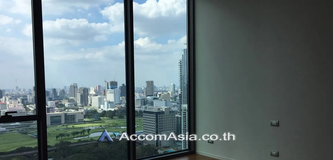 unit 4 Bedrooms  Condominium For Rent in Ploenchit, Bangkok  near BTS Chitlom (AA28307)