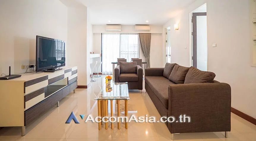 unit 3 Bedrooms  Apartment For Rent in Sukhumvit, Bangkok  near BTS Ekkamai (AA28316)