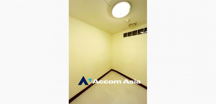 16  3 br Apartment for rent and sale in Ploenchit ,Bangkok BTS Ploenchit at Set on Landscape Court Yard AA28325