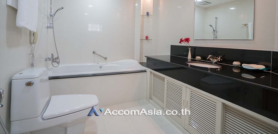 9  2 br Apartment for rent and sale in Sukhumvit ,Bangkok BTS Phrom Phong at Classic Style - High Standard Apartment in a Prime Location AA28336