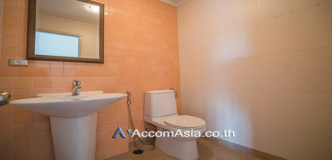 10  3 br Condominium For Rent in Sukhumvit ,Bangkok BTS Ekkamai at Cross Creek AA28350