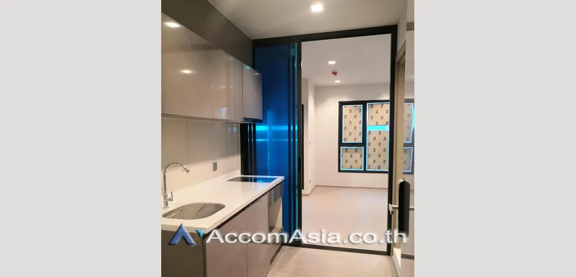 unit 1 Bedroom  Condominium For Sale in Phaholyothin, Bangkok  near MRT Rama 9 (AA28358)