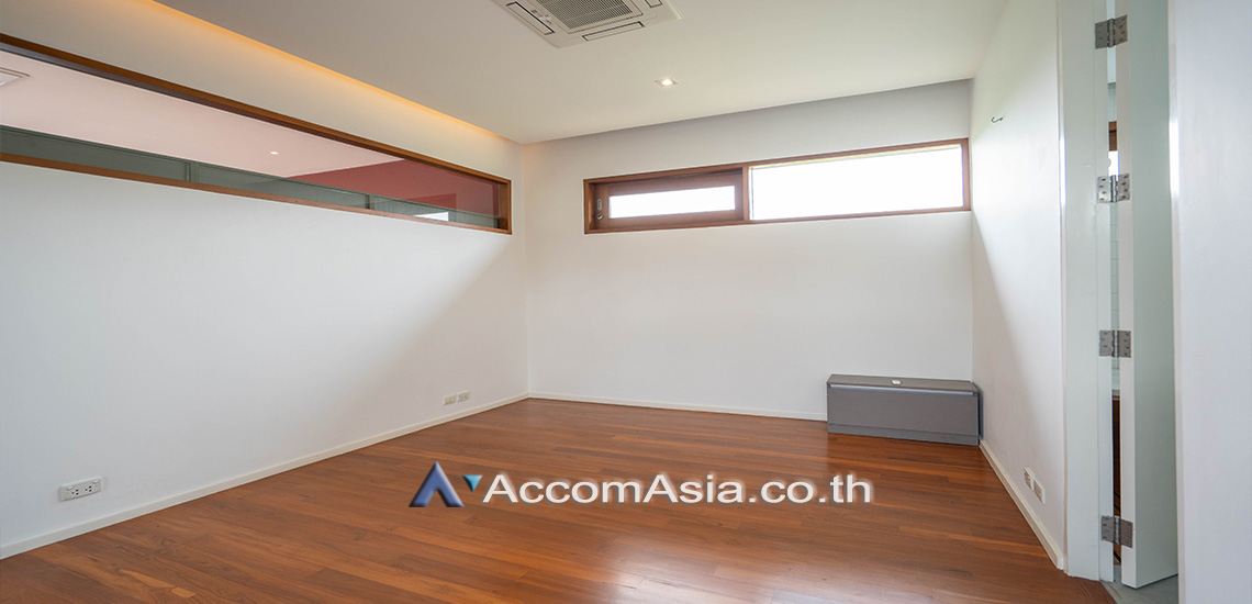 20  5 br House For Rent in Pattanakarn ,Bangkok BTS On Nut at Panya Pattanakarn Village AA28363