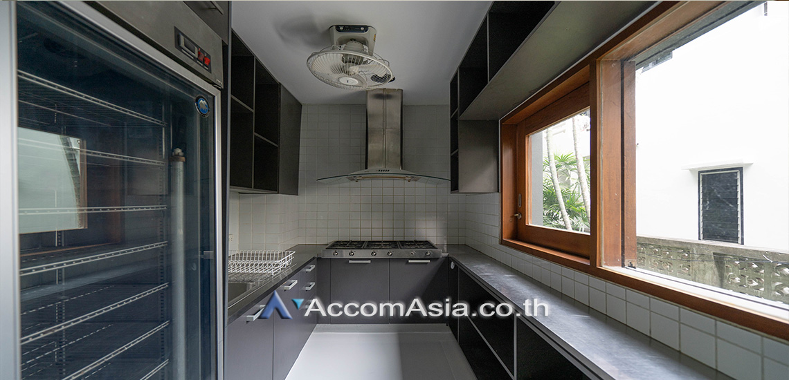 17  5 br House For Rent in Pattanakarn ,Bangkok BTS On Nut at Panya Pattanakarn Village AA28363