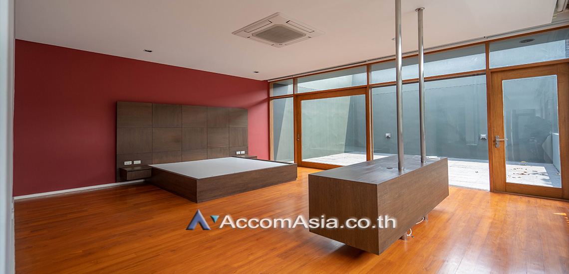 26  5 br House For Rent in Pattanakarn ,Bangkok BTS On Nut at Panya Pattanakarn Village AA28363