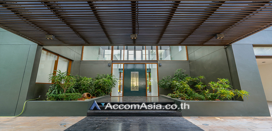 5  5 br House For Rent in Pattanakarn ,Bangkok BTS On Nut at Panya Pattanakarn Village AA28363