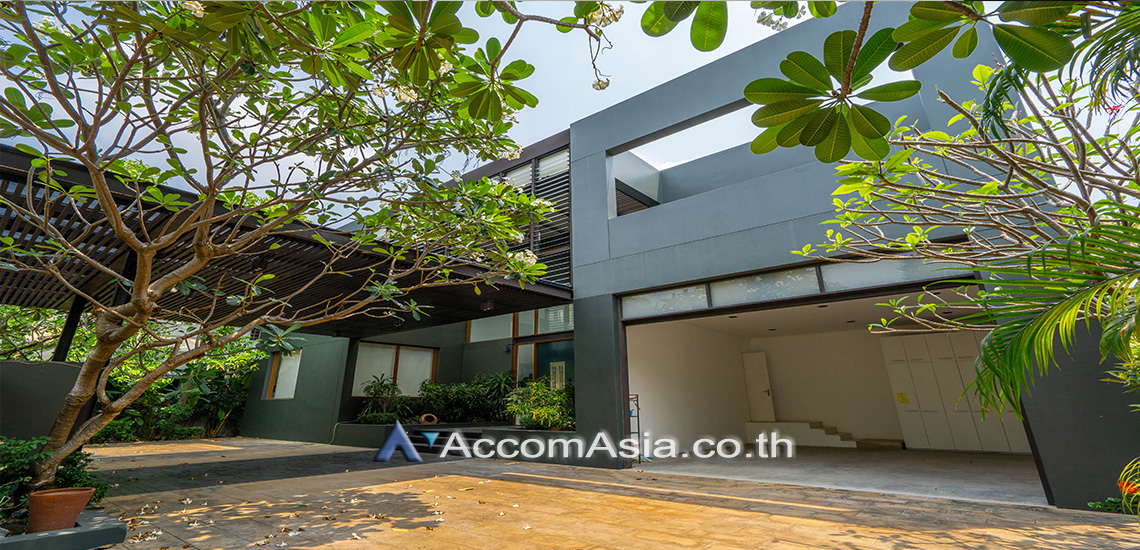 7  5 br House For Rent in Pattanakarn ,Bangkok BTS On Nut at Panya Pattanakarn Village AA28363