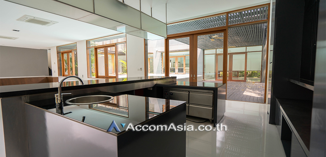 18  5 br House For Rent in Pattanakarn ,Bangkok BTS On Nut at Panya Pattanakarn Village AA28363