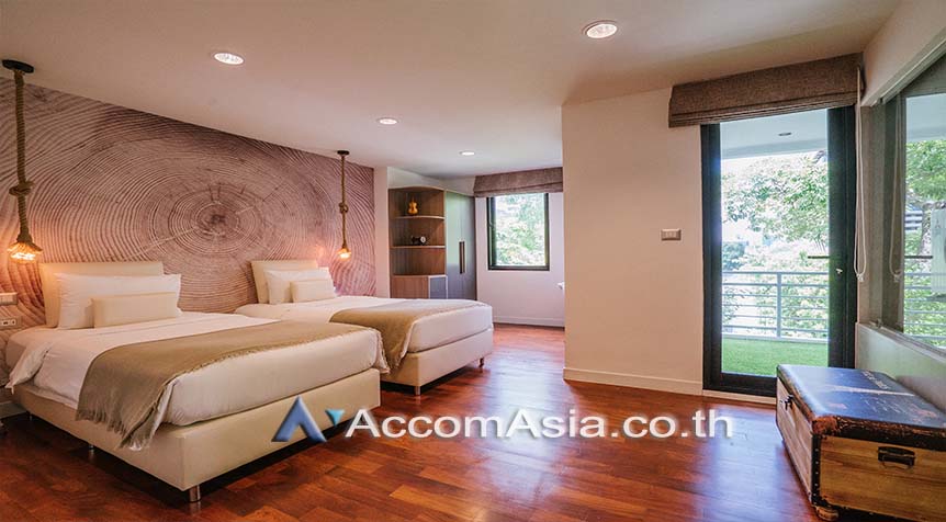 7  6 br Apartment For Rent in Ploenchit ,Bangkok BTS Chitlom - MRT Lumphini at Low-Rise Cozy Apartment, 5 mins walk to Lumpini park AA28364