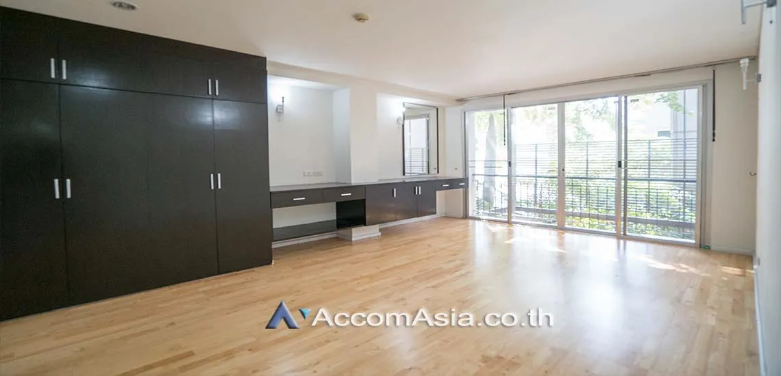 unitPet friendly |  2 Bedrooms  Apartment For Rent in Sukhumvit, Bangkok  near BTS Thong Lo (AA28379)