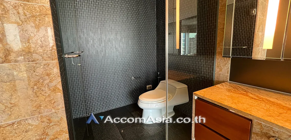 19  2 br Condominium For Rent in Ploenchit ,Bangkok BTS Ratchadamri at Hansar Residence AA28418