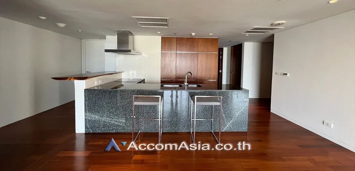  1  2 br Condominium For Rent in Ploenchit ,Bangkok BTS Ratchadamri at Hansar Residence AA28418