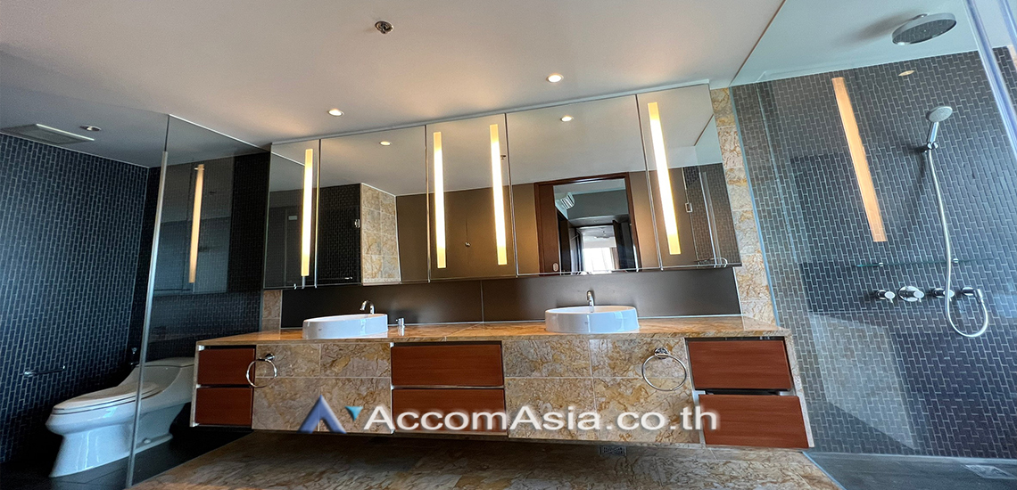 17  2 br Condominium For Rent in Ploenchit ,Bangkok BTS Ratchadamri at Hansar Residence AA28418
