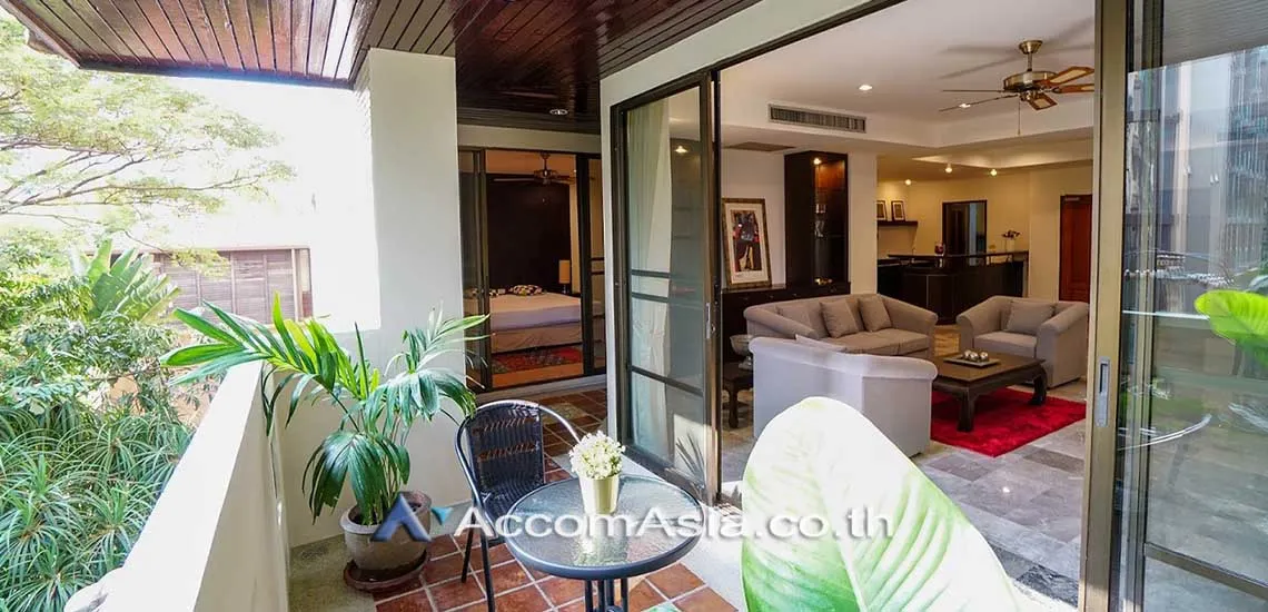 unit 3 Bedrooms  Apartment For Rent in Sukhumvit, Bangkok  near BTS Phrom Phong (AA29402)