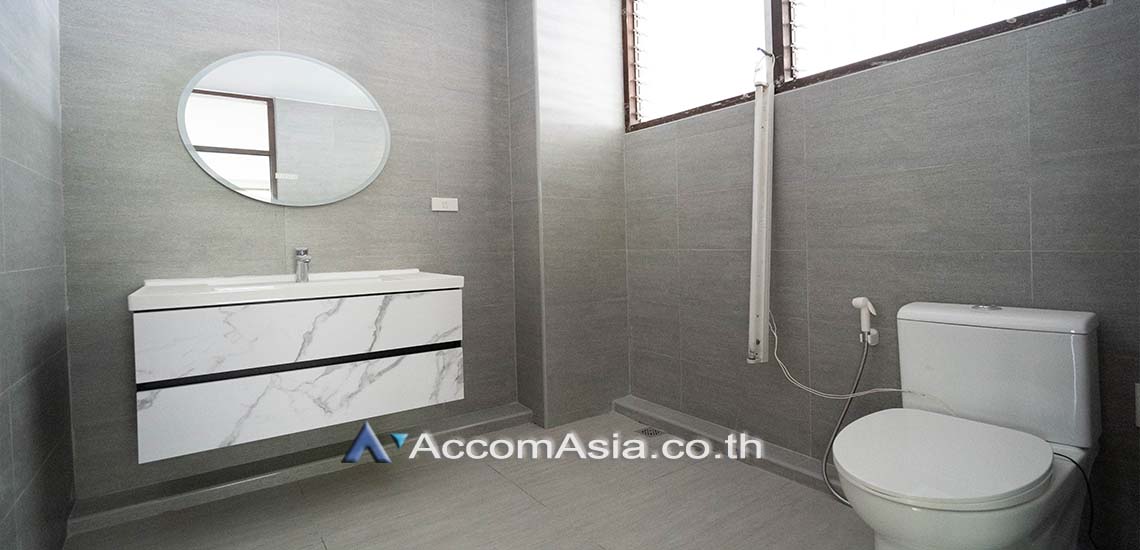 12  3 br House for rent and sale in Sukhumvit ,Bangkok BTS Thong Lo AA29407