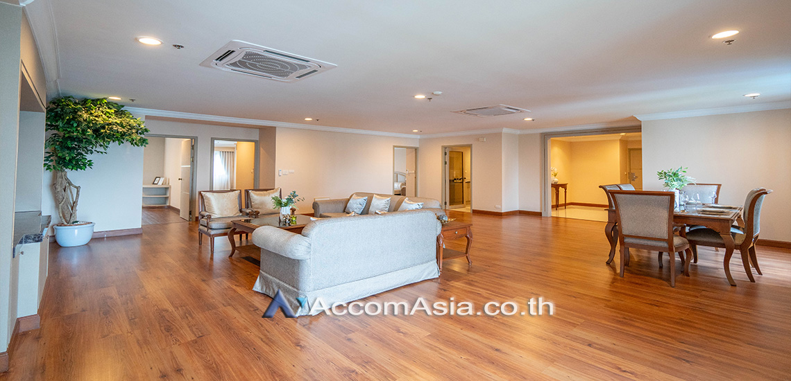  1  3 br Apartment For Rent in Sukhumvit ,Bangkok BTS Asok - MRT Sukhumvit at Perfect Apartment for Big Family, Prime Location Near Main Street AA29415