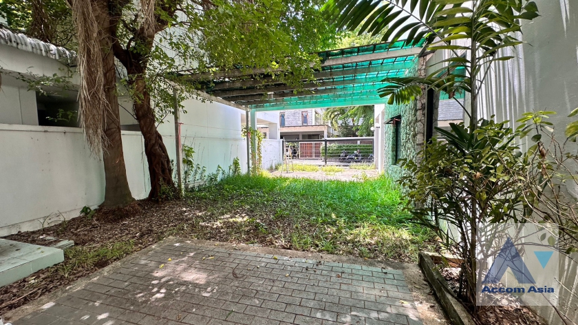 32  4 br House For Rent in Sukhumvit ,Bangkok BTS Ekkamai at The Noble Ekkamai 22  AA29446