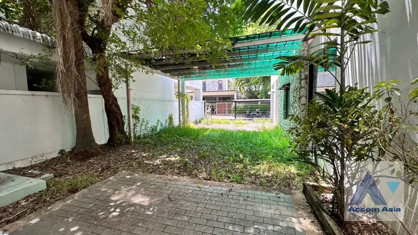 33  4 br House For Rent in Sukhumvit ,Bangkok BTS Ekkamai at The Noble Ekkamai 22  AA29446