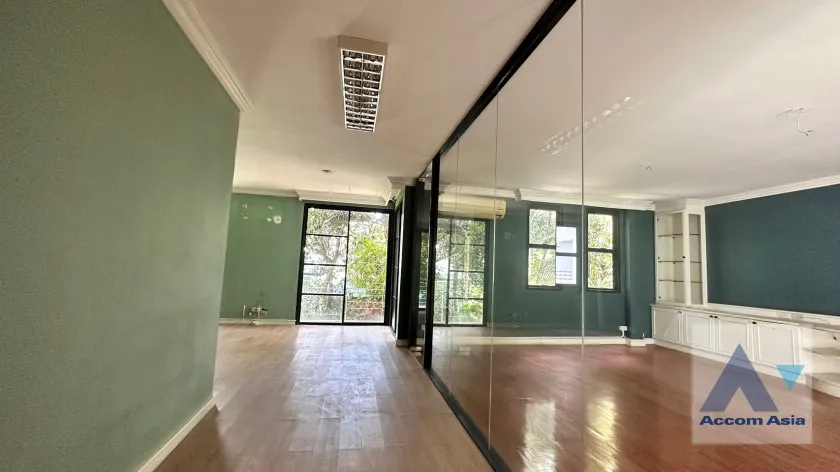 10  4 br House For Rent in Sukhumvit ,Bangkok BTS Ekkamai at The Noble Ekkamai 22  AA29446