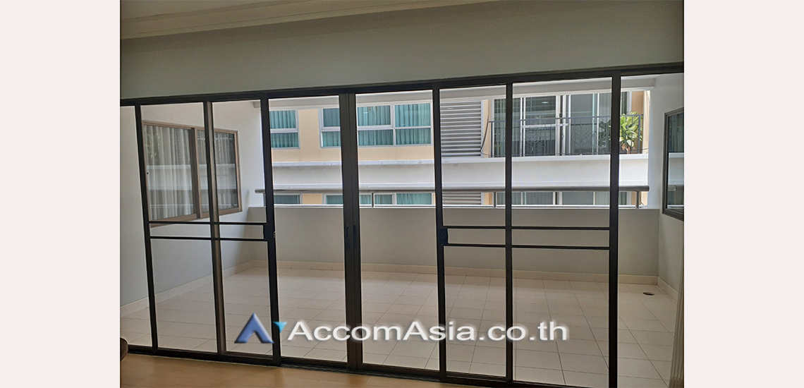  2  3 br Apartment For Rent in Sukhumvit ,Bangkok BTS Phrom Phong at 10 Mins from BTS with Shuttle Bus Service AA29455