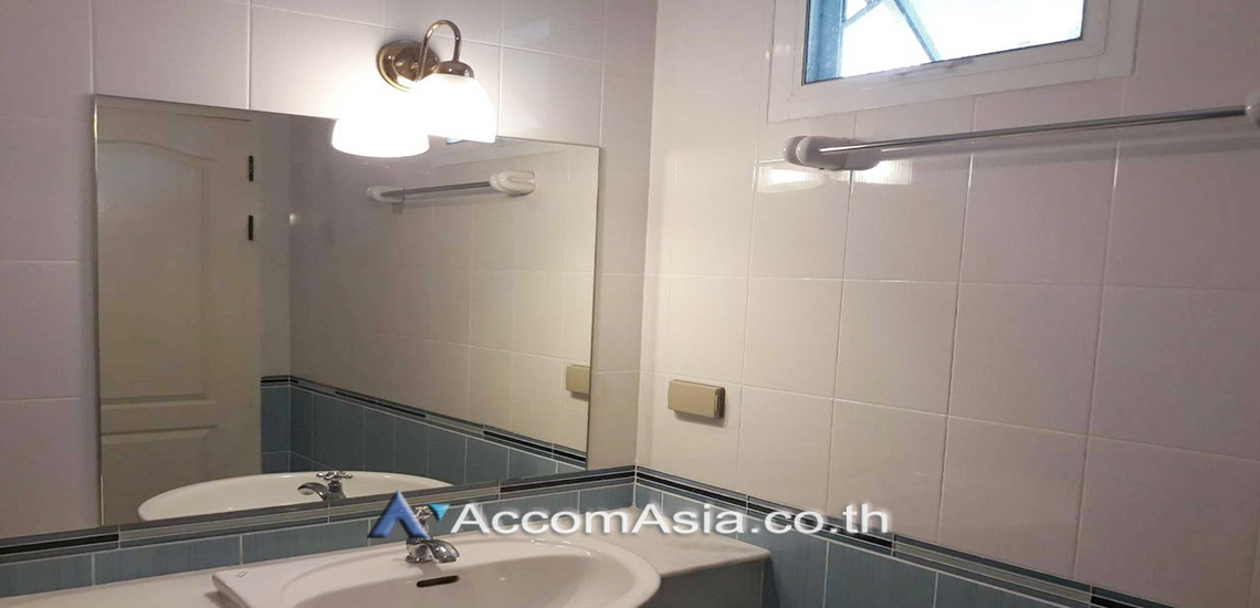 13  3 br House For Rent in Bang Na ,Bangkok BTS Bearing at Fantasia Villa 3  AA29492