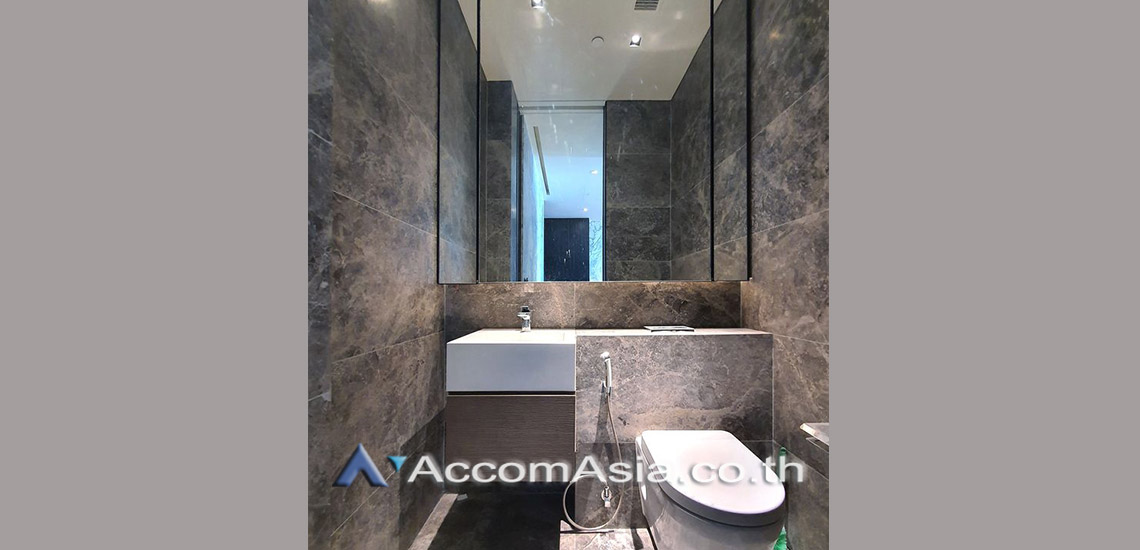 7  1 br Condominium For Rent in Charoen Nakhon ,Bangkok BTS Krung Thon Buri at Banyan Tree Residences Riverside AA29494