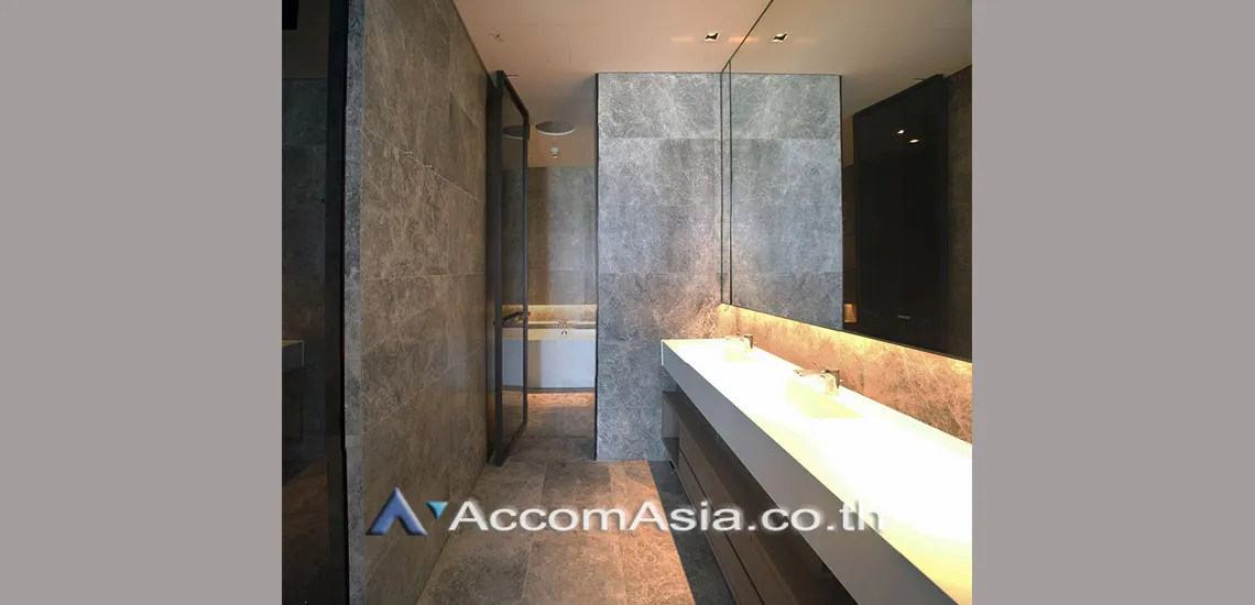 9  1 br Condominium For Rent in Charoen Nakhon ,Bangkok BTS Krung Thon Buri at Banyan Tree Residences Riverside AA29494