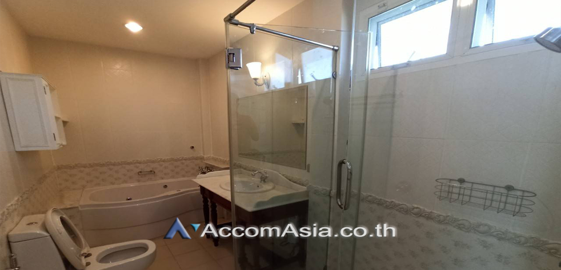 15  3 br House For Rent in Bang Na ,Bangkok BTS Bearing at Fantasia Villa 3  AA29508