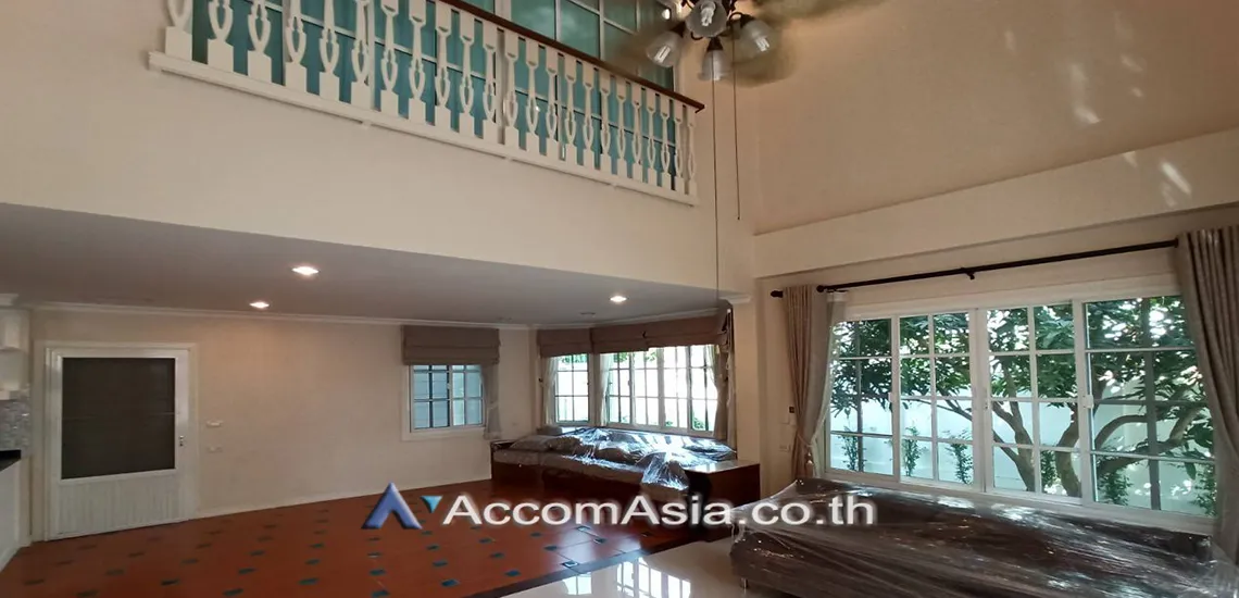 unit 3 Bedrooms  House For Rent in Bang Na, Bangkok  near BTS Bearing (AA29508)