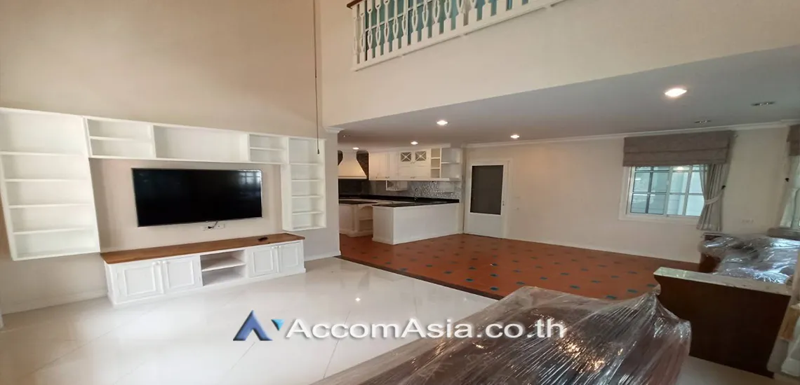 unit 3 Bedrooms  House For Rent in Bang Na, Bangkok  near BTS Bearing (AA29508)