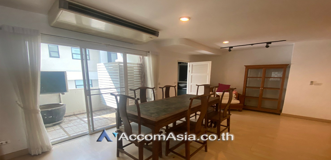 unit 4 Bedrooms  Condominium For Rent in Sukhumvit, Bangkok  near BTS Phrom Phong (AA29509)