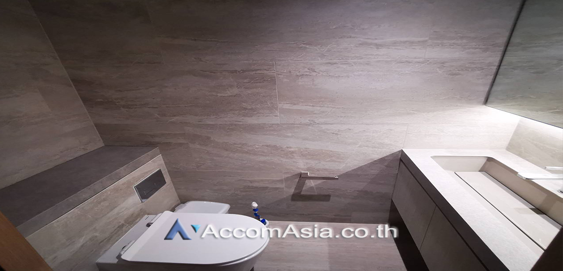 9  2 br Condominium For Rent in Silom ,Bangkok BTS Surasak at The Lofts Silom AA29546