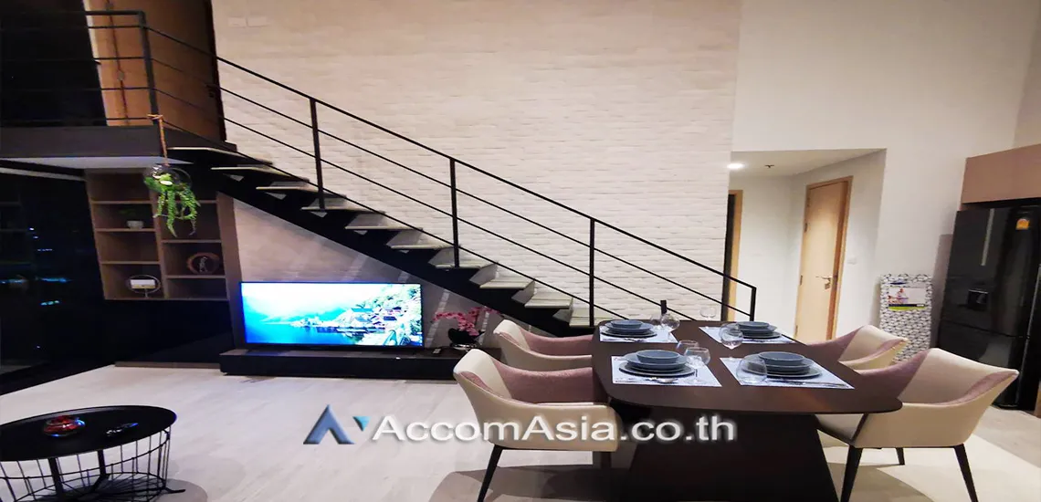 unitDuplex Condo |  2 Bedrooms  Condominium For Rent in Silom, Bangkok  near BTS Surasak (AA29546)