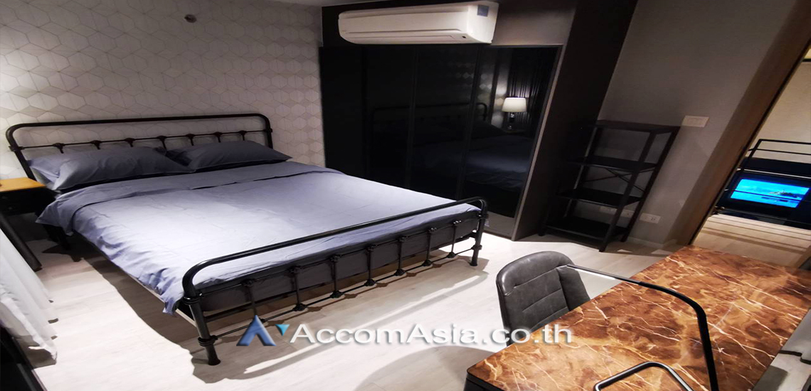 7  2 br Condominium For Rent in Silom ,Bangkok BTS Surasak at The Lofts Silom AA29546