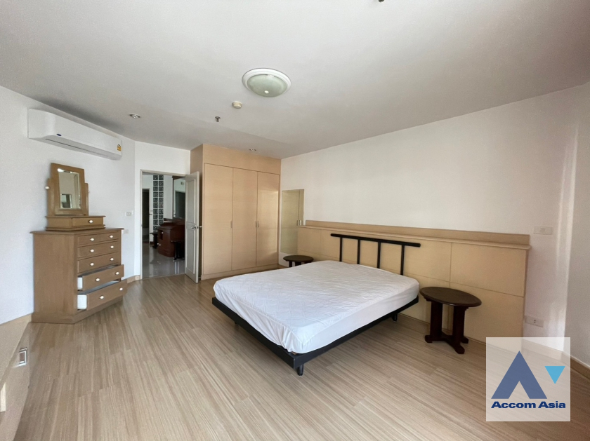 5  2 br Apartment for rent and sale in Sukhumvit ,Bangkok MRT Sukhumvit - BTS Asok at Private and Peaceful AA29578