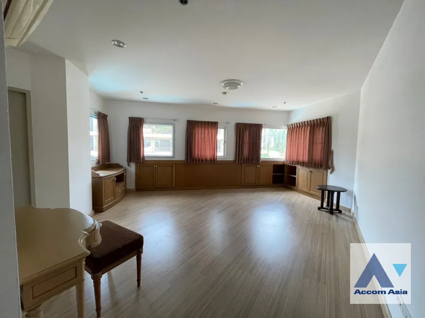 6  2 br Apartment for rent and sale in Sukhumvit ,Bangkok MRT Sukhumvit - BTS Asok at Private and Peaceful AA29578